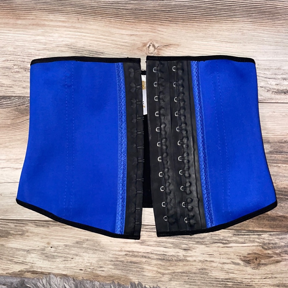 Ann Chery waist trainer bodice corset